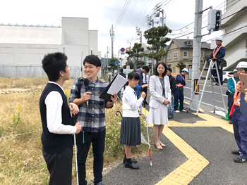 音の出る信号機写真2