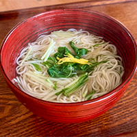 青菜の煮麺（にゅうめん）