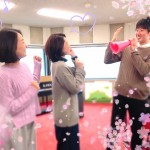 桜舞う桜の名所に・・・